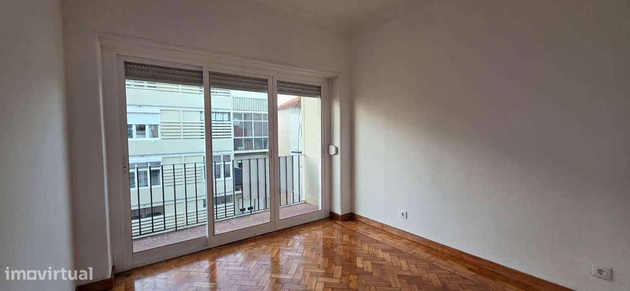 Apartamento T2 localizado em Queluz-9