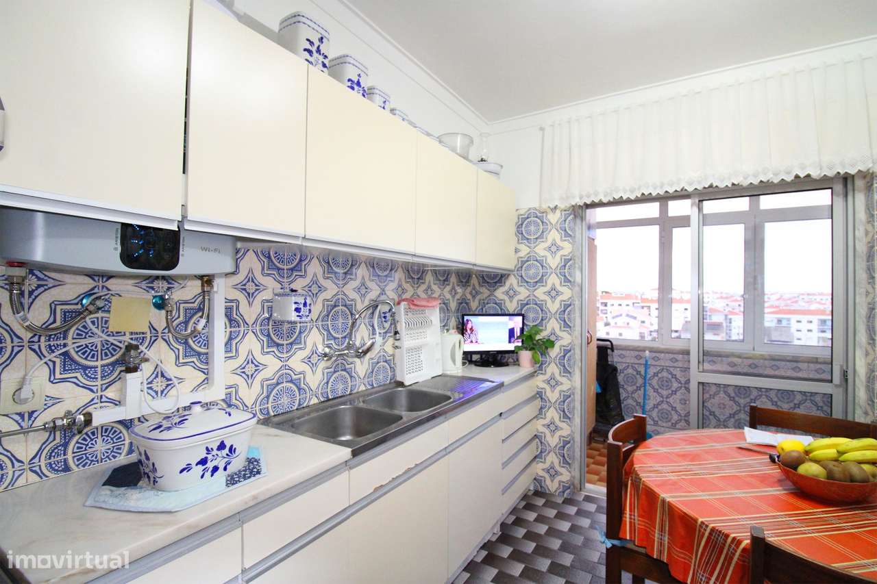 Apartamento T2 Amora - Seixal-16