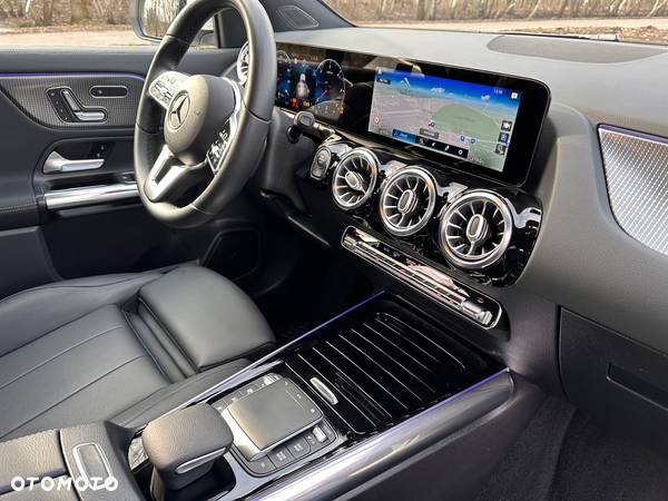 Mercedes-Benz GLA 220 d Progressive - 12