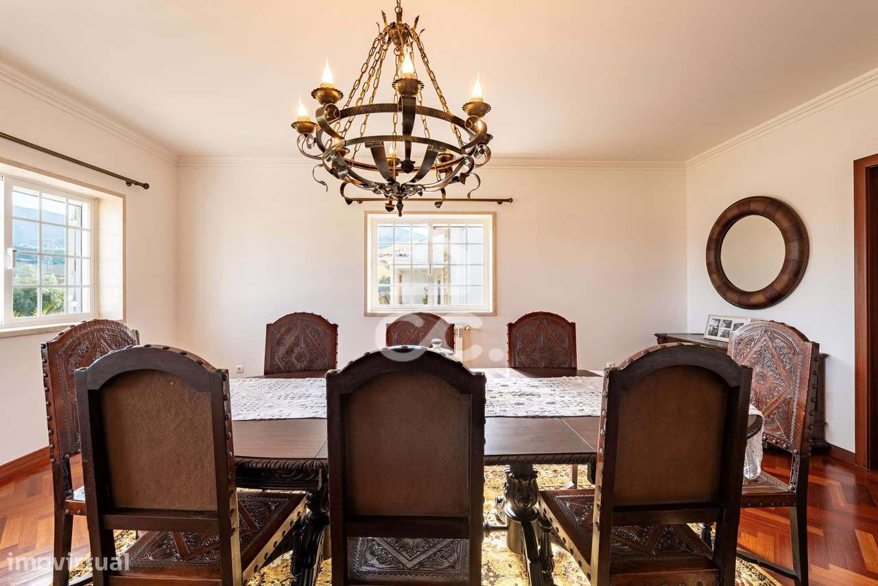 Moradia T4+3 de Prestígio em Vila Nova – Cadaval-15