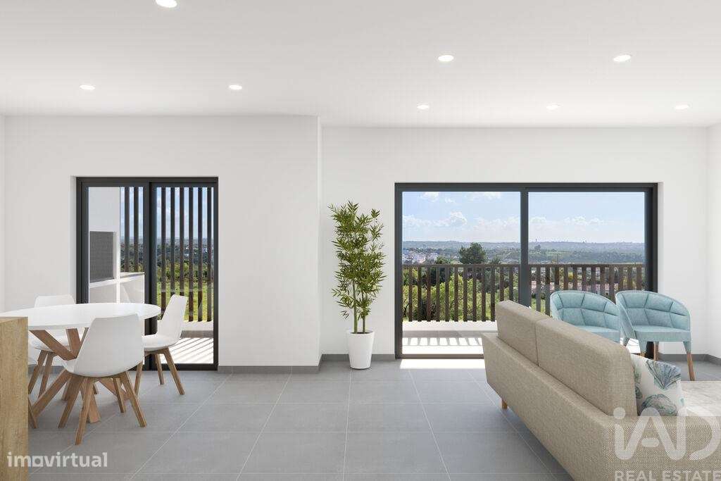 Apartamento T2 Em Mexilhoeira Grande De 93 00 M2