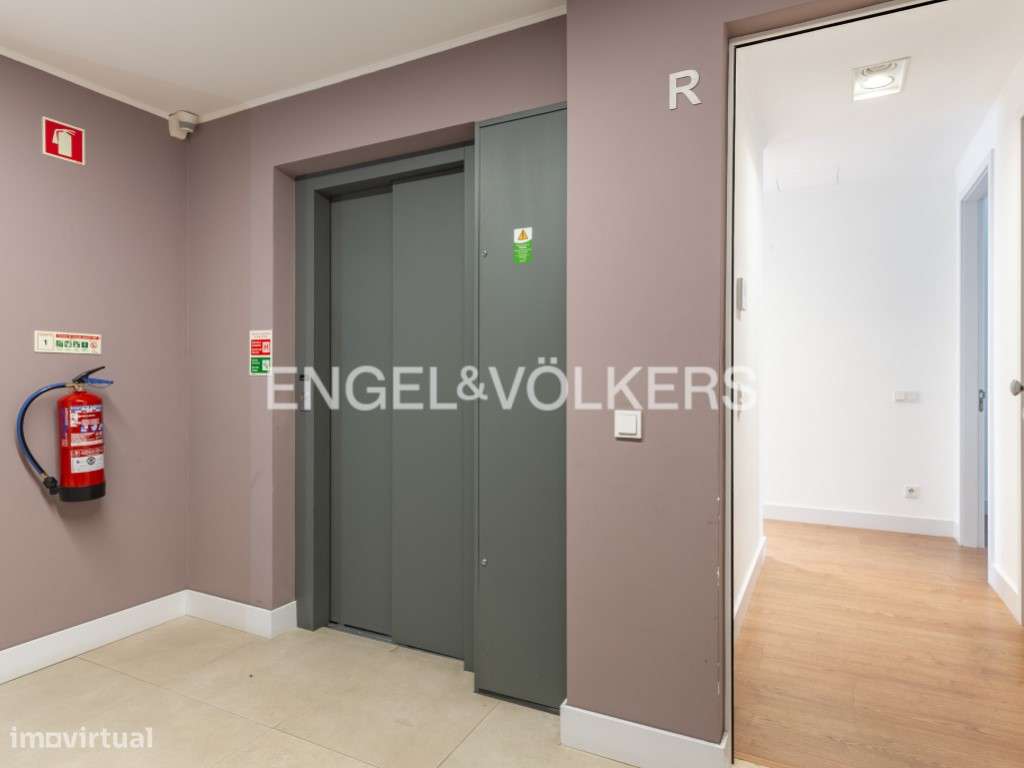 Amplo T2 com vista sobre o rio em Santos Design District-25