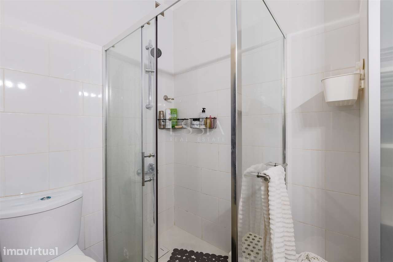 Prédio com 4 apartamentos junto Avenida Boavista | Prédio Lordelo Ouro-19