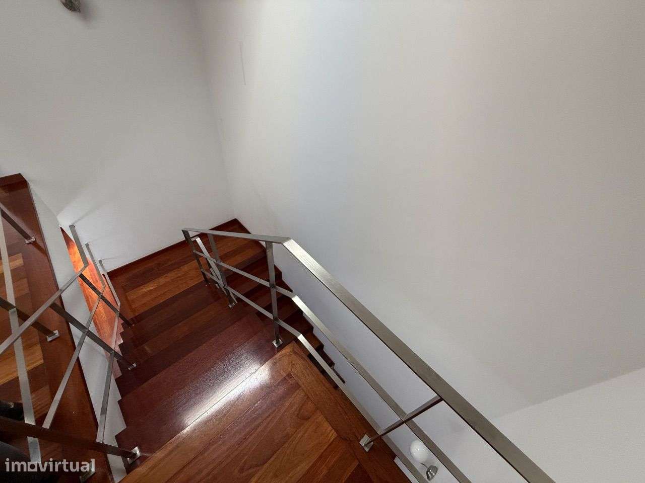 Moradia T5 sala 55m2 - Grande imagem: 5/48