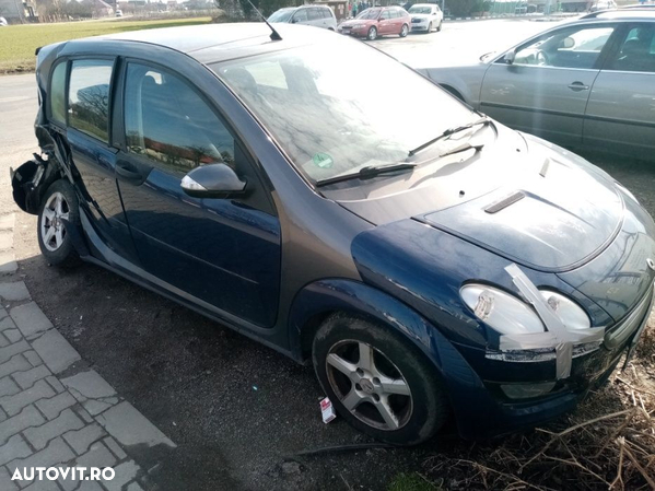 Dezmembrez Smart ForFour 1.3 Benzina - 8