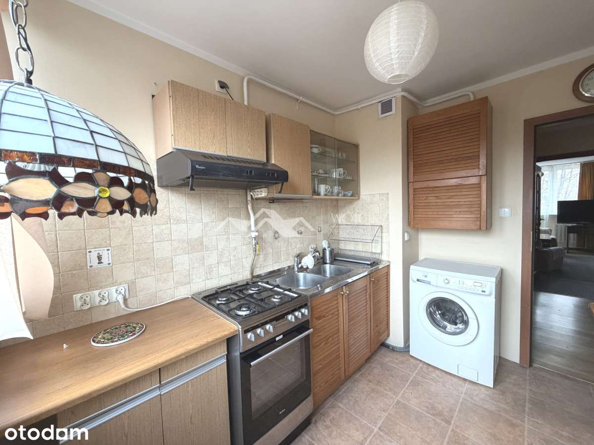 KLucze w biurze Zadbane 3M osobna kuchnia Centrum-16