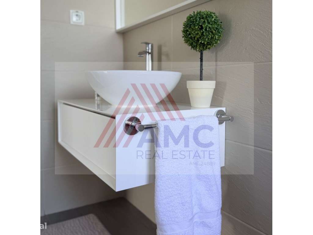 VENDE-SE EXCELENTE APARTAMENTO NO CENTRO DA VILA DA MADALENA-25