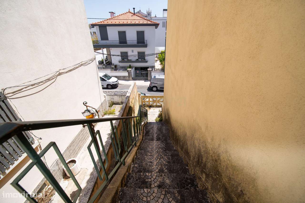 MORADIA PARA OBRAS TOTAIS EM CARNIDE-1