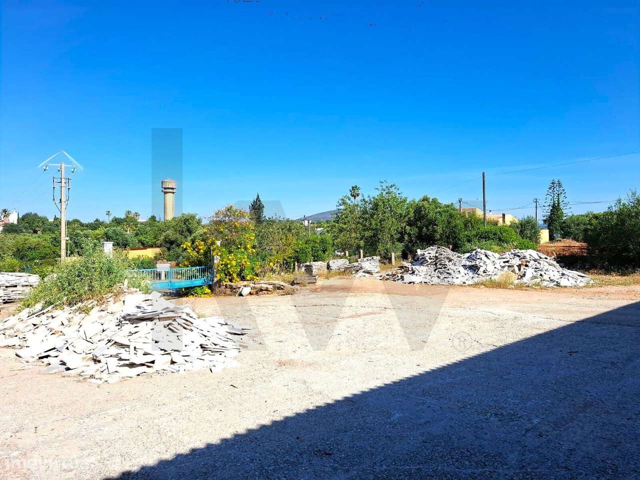 Armazém com 432,60 m2, localizado entre Olhão e Moncarapacho. - Grande imagem: 5/16