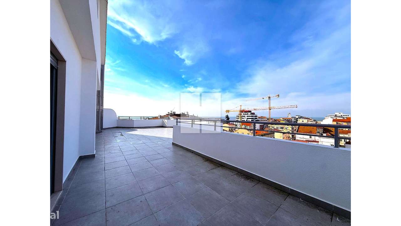 T0 NOVO c/ Terraço no Bairro Novo-3