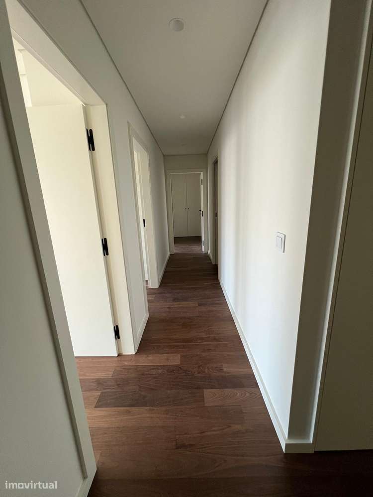 T 3 Novo V. N. Gaia  Av . República  Metro João de Deus Pronto Habitar-29