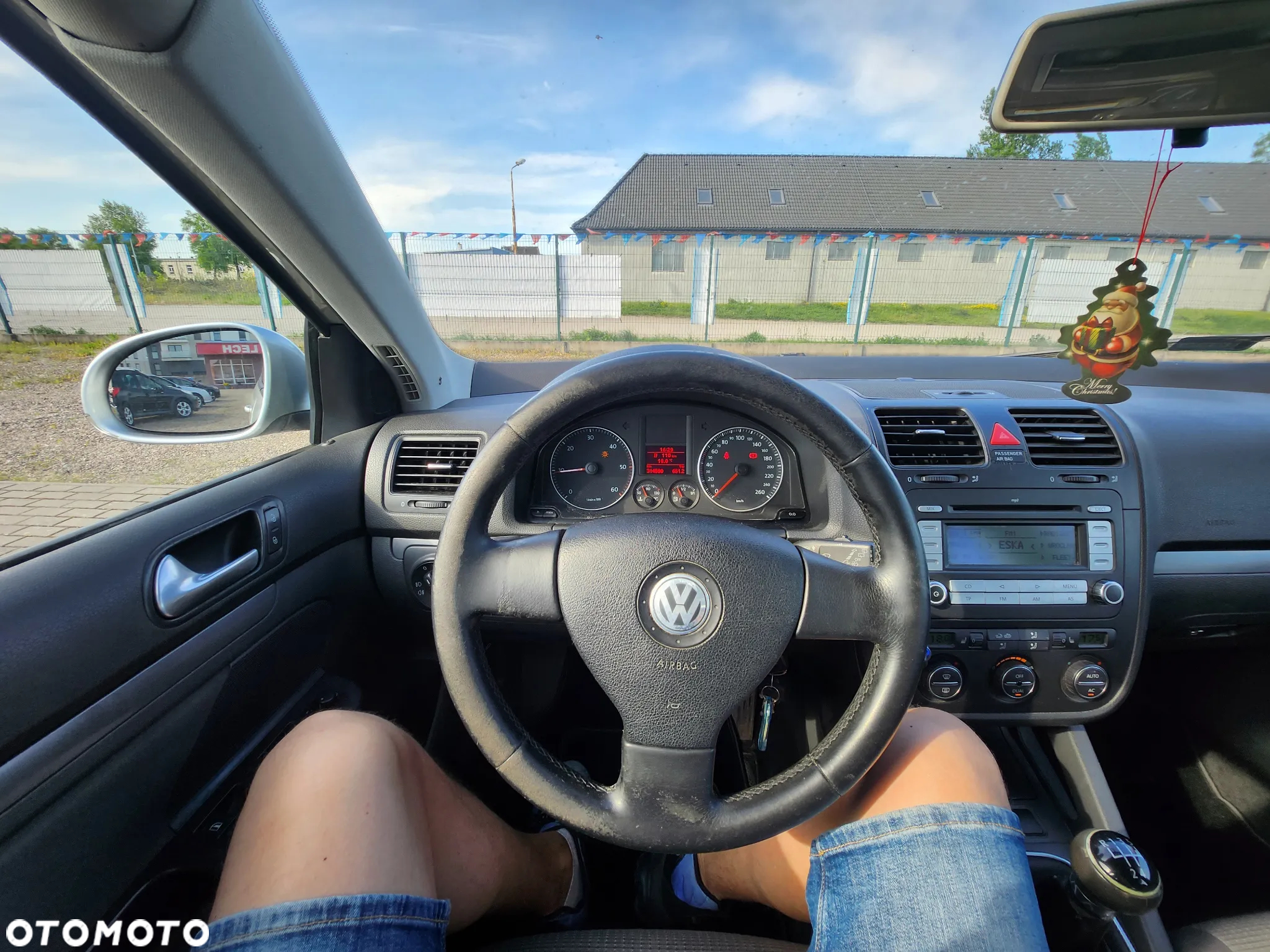 Volkswagen Golf V 1.9 TDI Comfortline - 24