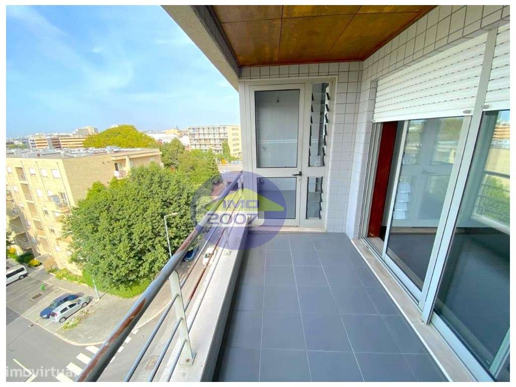 Apartamento T2 em Vila Nova de Gaia - Grande imagem: 2/26