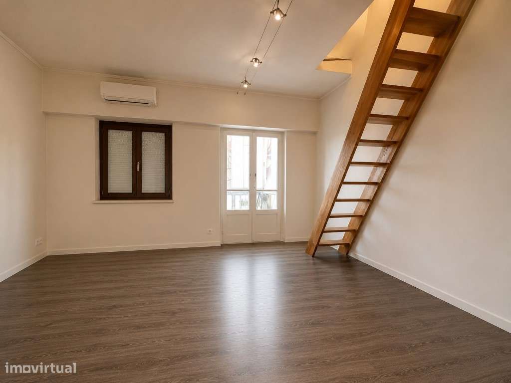T2 Duplex com Suite e Varandas | Algés-7