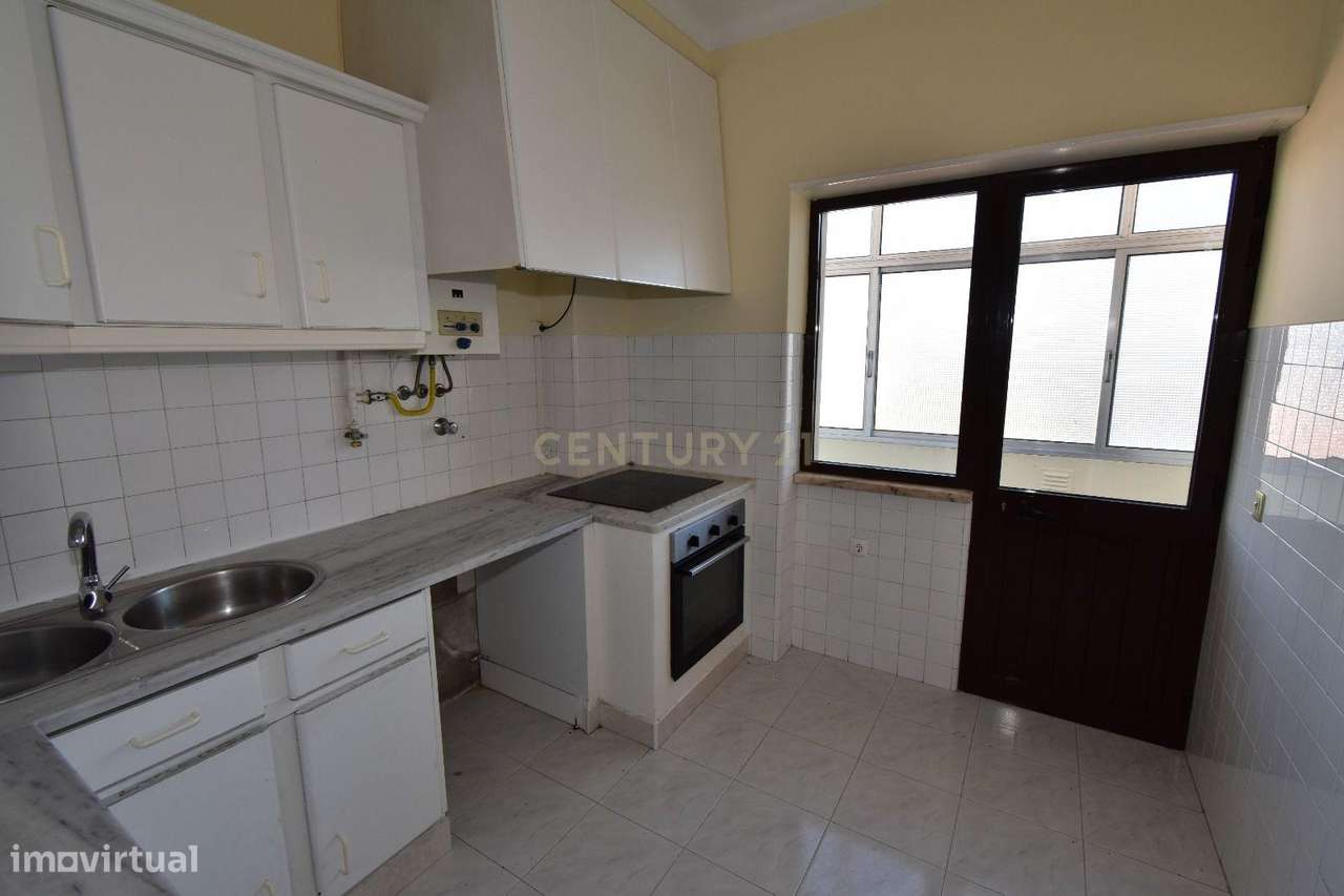 Apartamento T3 em Excelente Estado – Localização Central e Ótima Expos - Grande imagem: 5/16