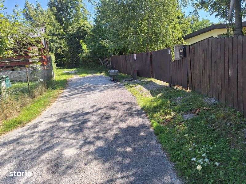 Teren intravilan Cornu, Prahova, la 23 km de Sinaia, 34 Euro mp. - Imagine principală: 4/8