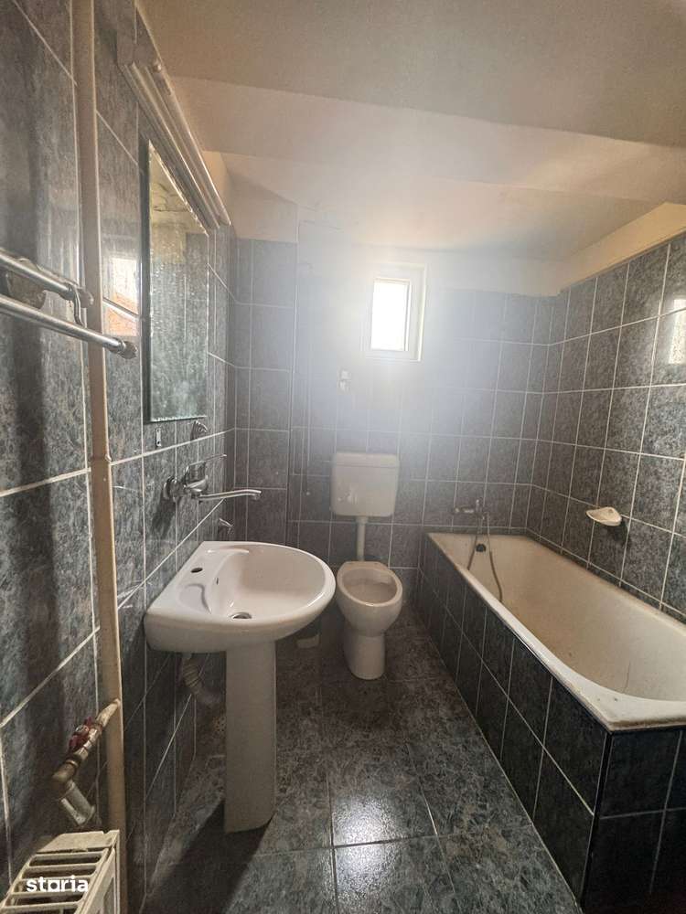 Motel 16 camere + Restaurant | 560 mp desfasurati si 608 mp teren-13