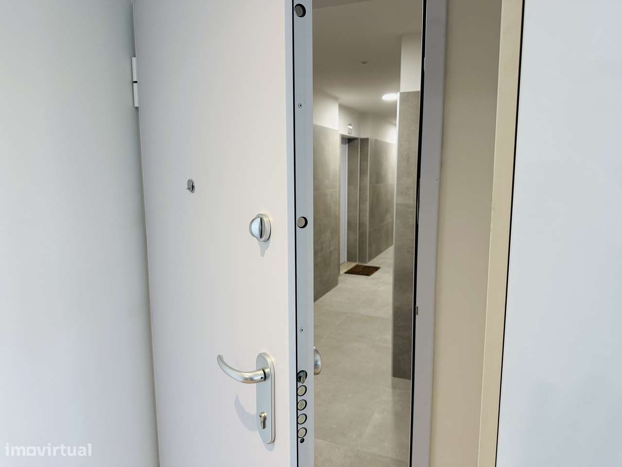 T2 luminoso com 2 estacionamentos (última fração disponível)-25