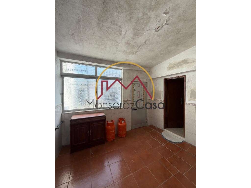Moradia Térrea com Quintal e Garagem em Campinho-12