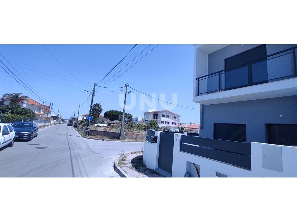 MORADIA PREMIUM TRIPLEX 5 ASSOALHADAS em Fernão Ferro 3 WC-5