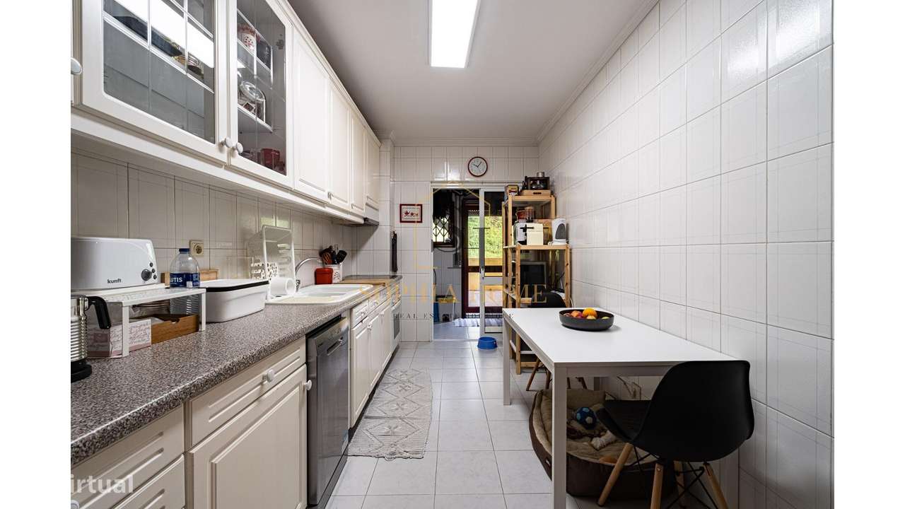 T2 c/ terraço e box, em Mafamude-8