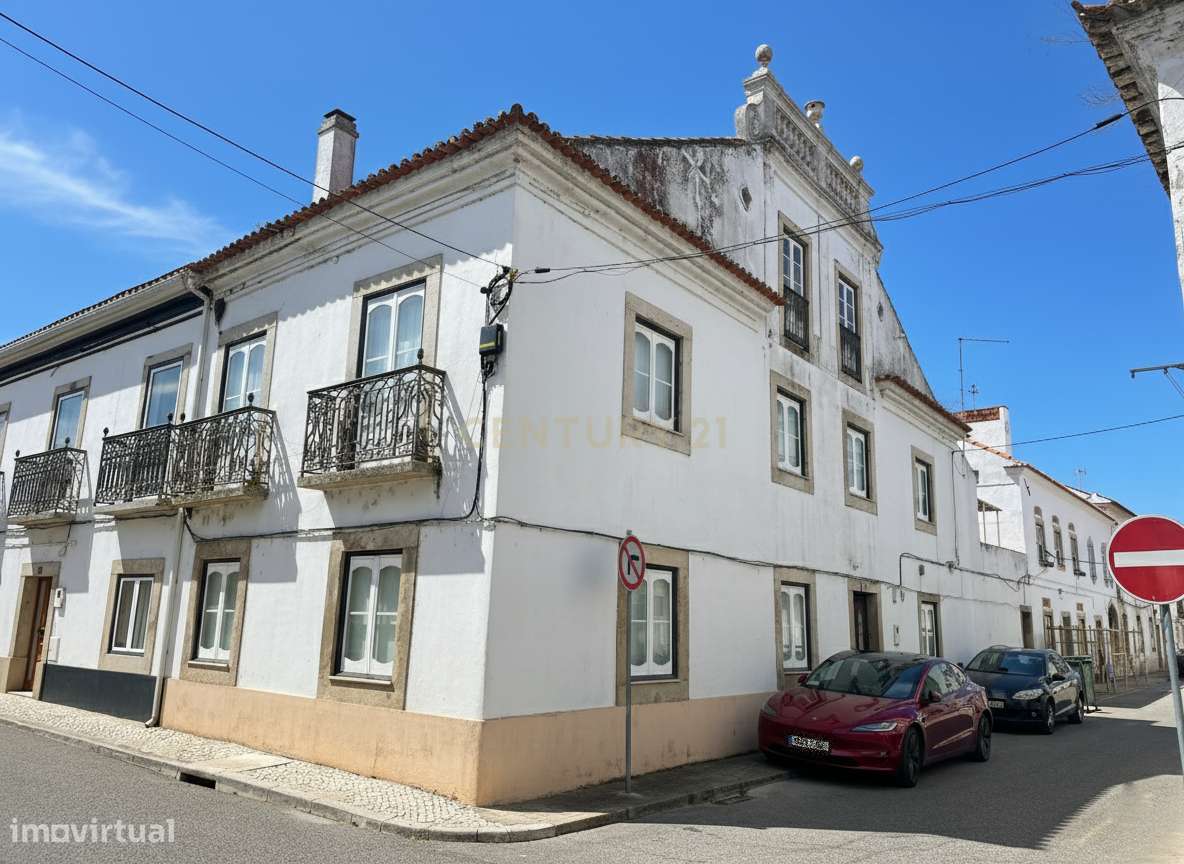 Moradia T5 com Grande Potencial | Salvaterra de Magos-0