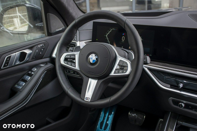 BMW X7 - 24