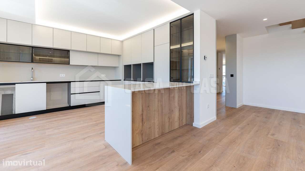 Apartamento T2+2 junto Palácio Gelo - Grande imagem: 2/13