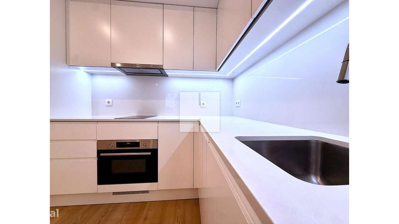 Apartamento T1K Novo em Zona Nobre-16