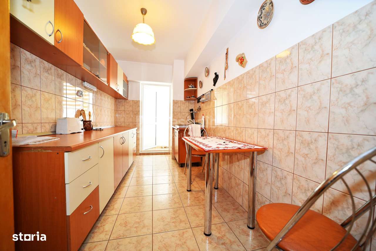 Ultracentral, apartament 3 camere, etaj intermediar - Imagine principală: 2/10