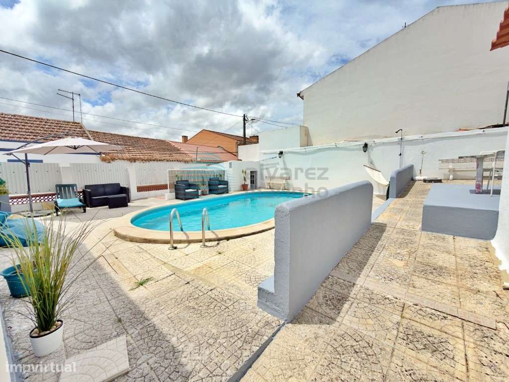 Moradia com piscina na Zona de Torres Vedras 5 minutos Auto estrada A8-29