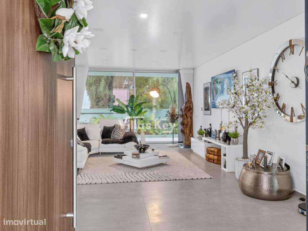 Moradia de Luxo Contemporânea com Vista Mar e Piscina em Lagos,Alga... - Grande imagem: 2/52