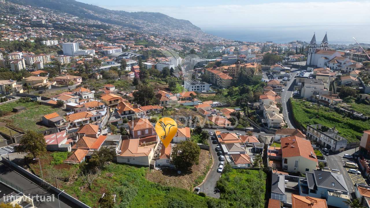 Moradia T3 Geminada em Ruína - Funchal, Ilha da Madeira - Grande imagem: 4/29