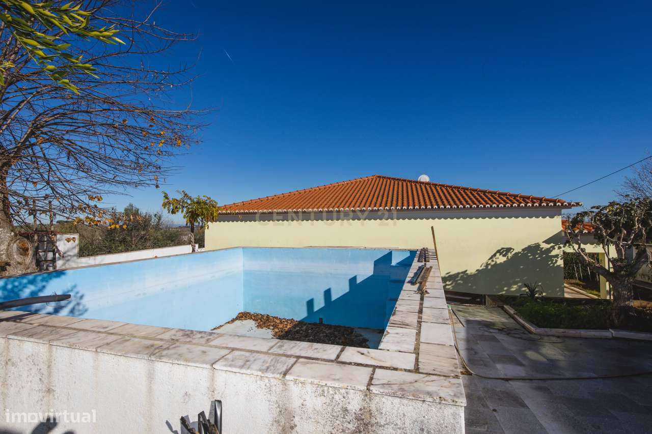 Moradia Térrea T4+1-15