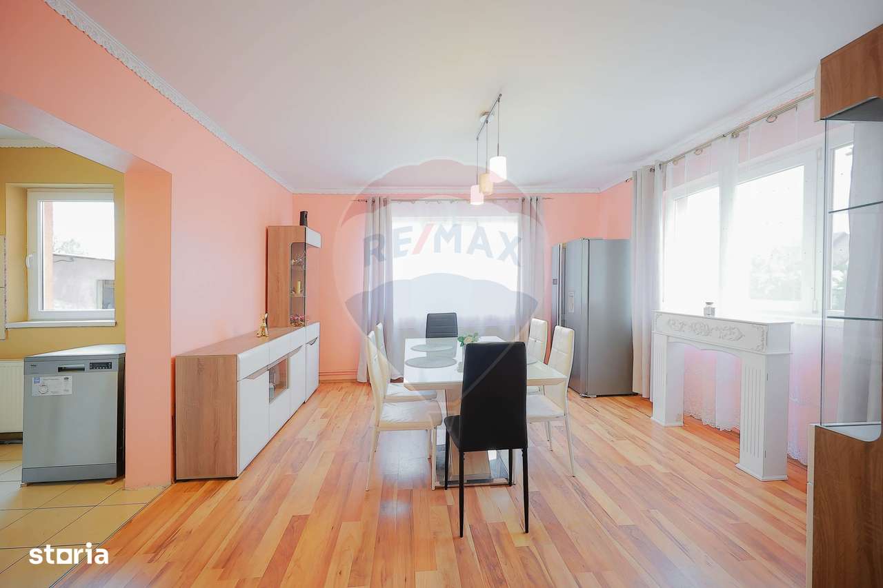 Casă familie mare Episcopia, 6 camere, garaj, curte 500 mp, de vânzare-3