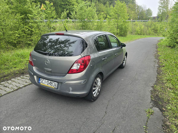 Opel Corsa 1.2 16V Essentia - 4