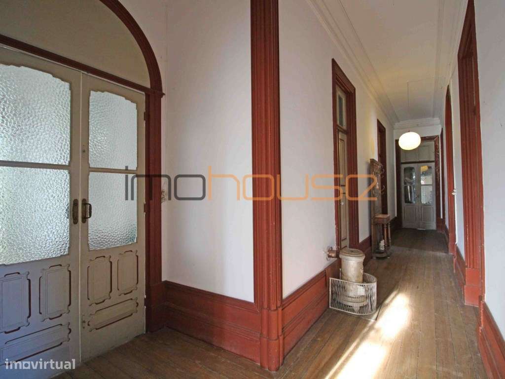 Casa senhorial do século XIX ( Zona Espaço Central II)-38