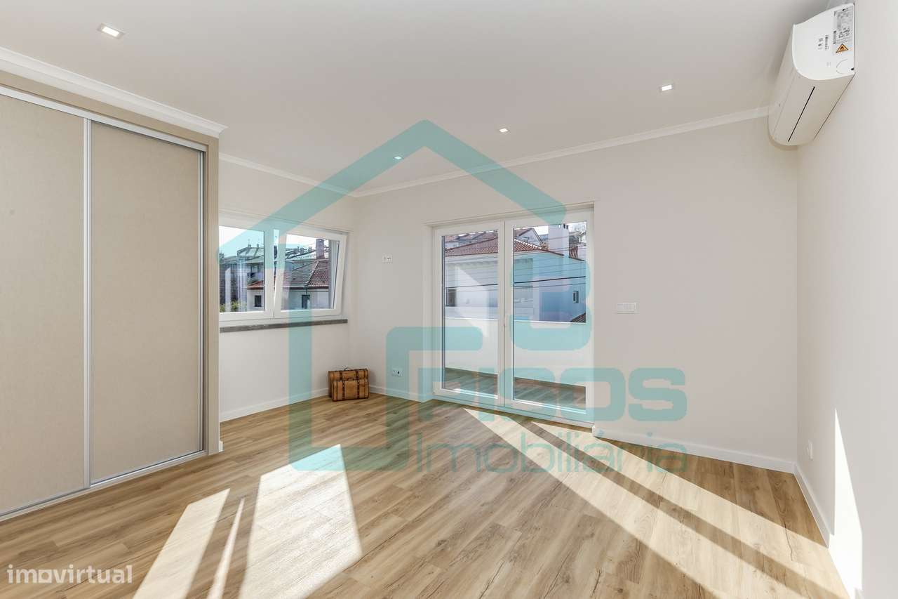 Moradia T4 isolada com terraço, jardim - Caxias - Oeiras-12