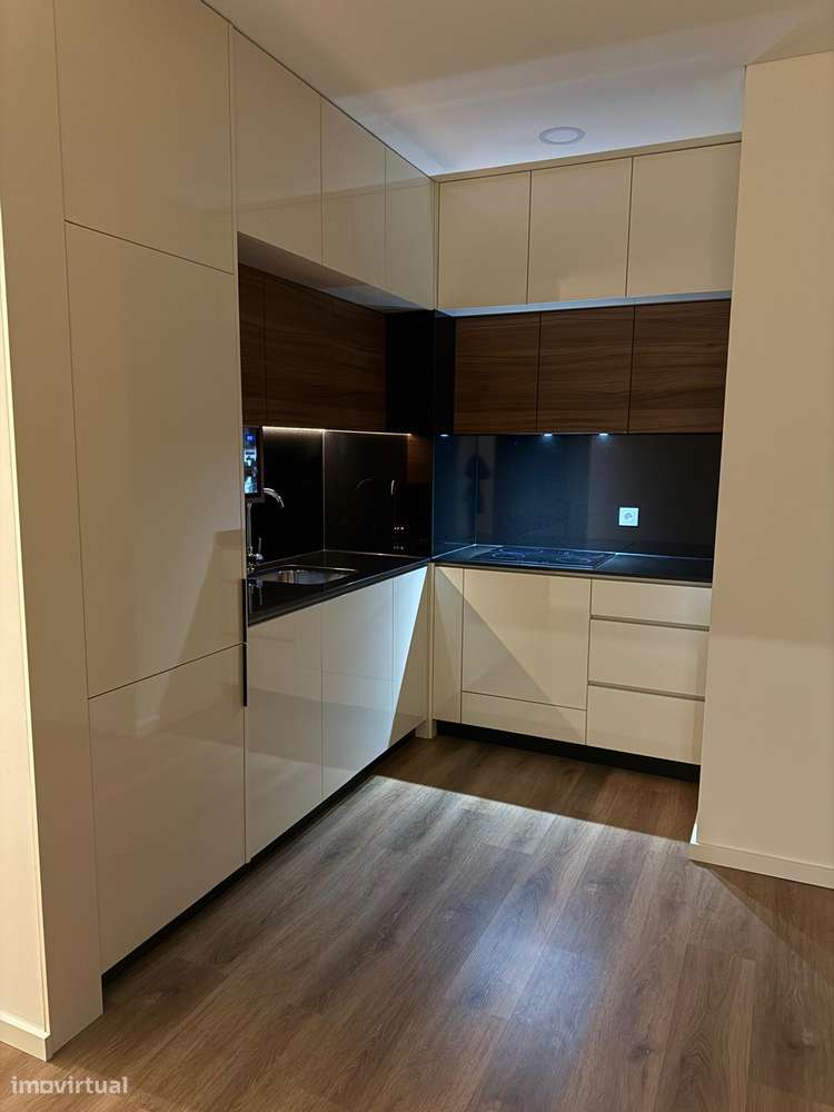 Excelente quarto na Rua João Lúcio Azevedo, Porto - Grande imagem: 5/38