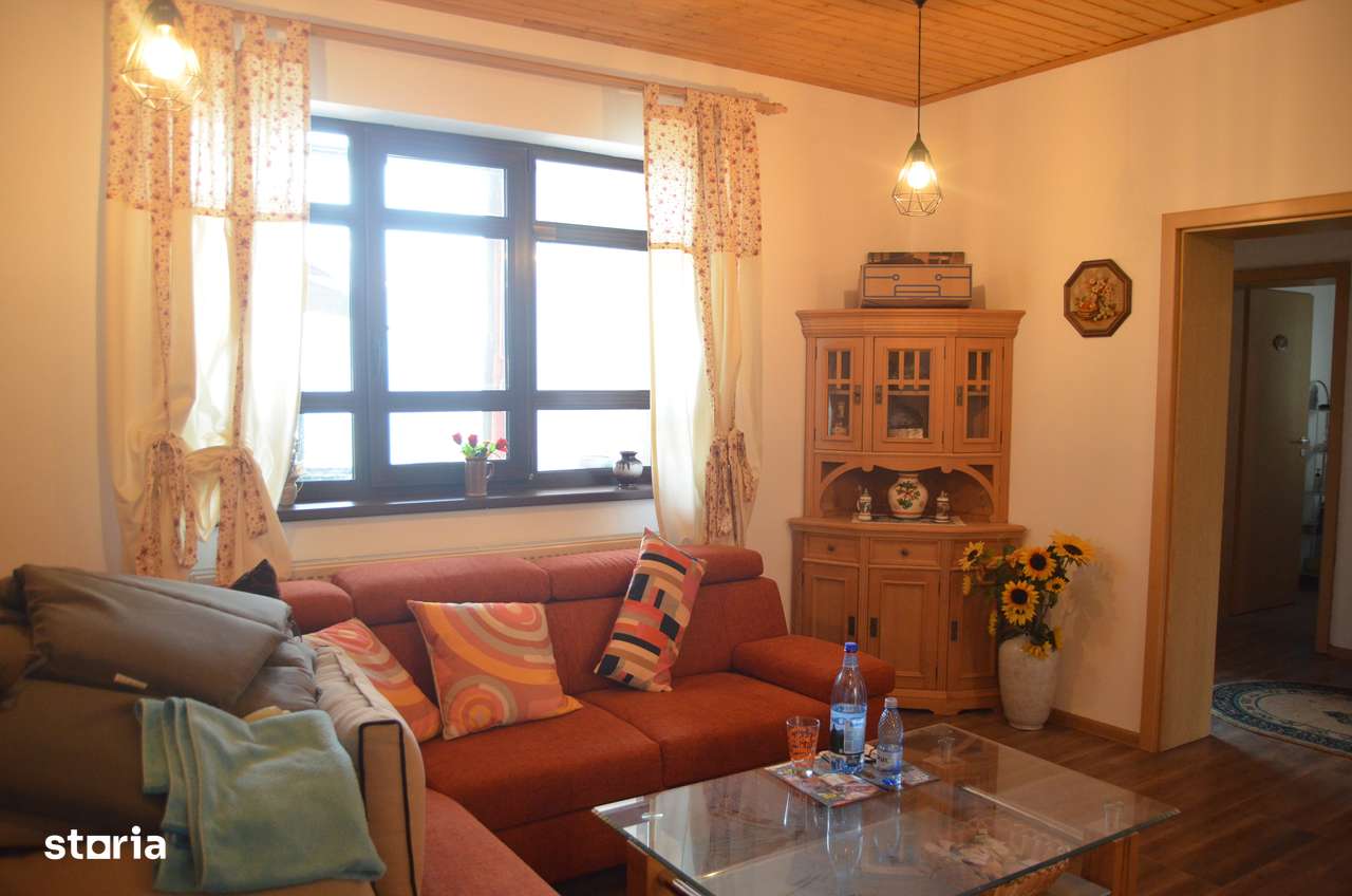 Valea Calugareasca-Radila-Casa de locuit deosebita-17