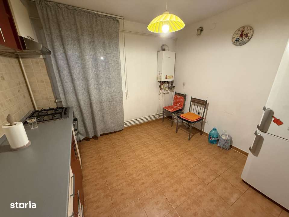 Apartament 2 camere, semidecomandat, 52mp, Rovine, zona Helmat. - Imagine principală: 5/8