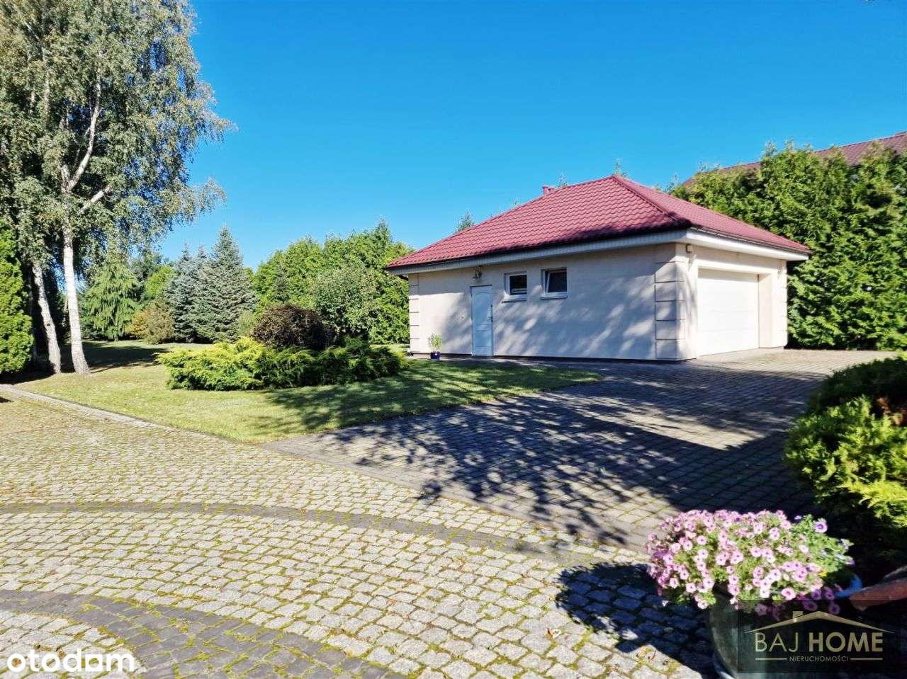 Wyjątkowa nieuchomość z domem w Mokrem k/G-dza-4