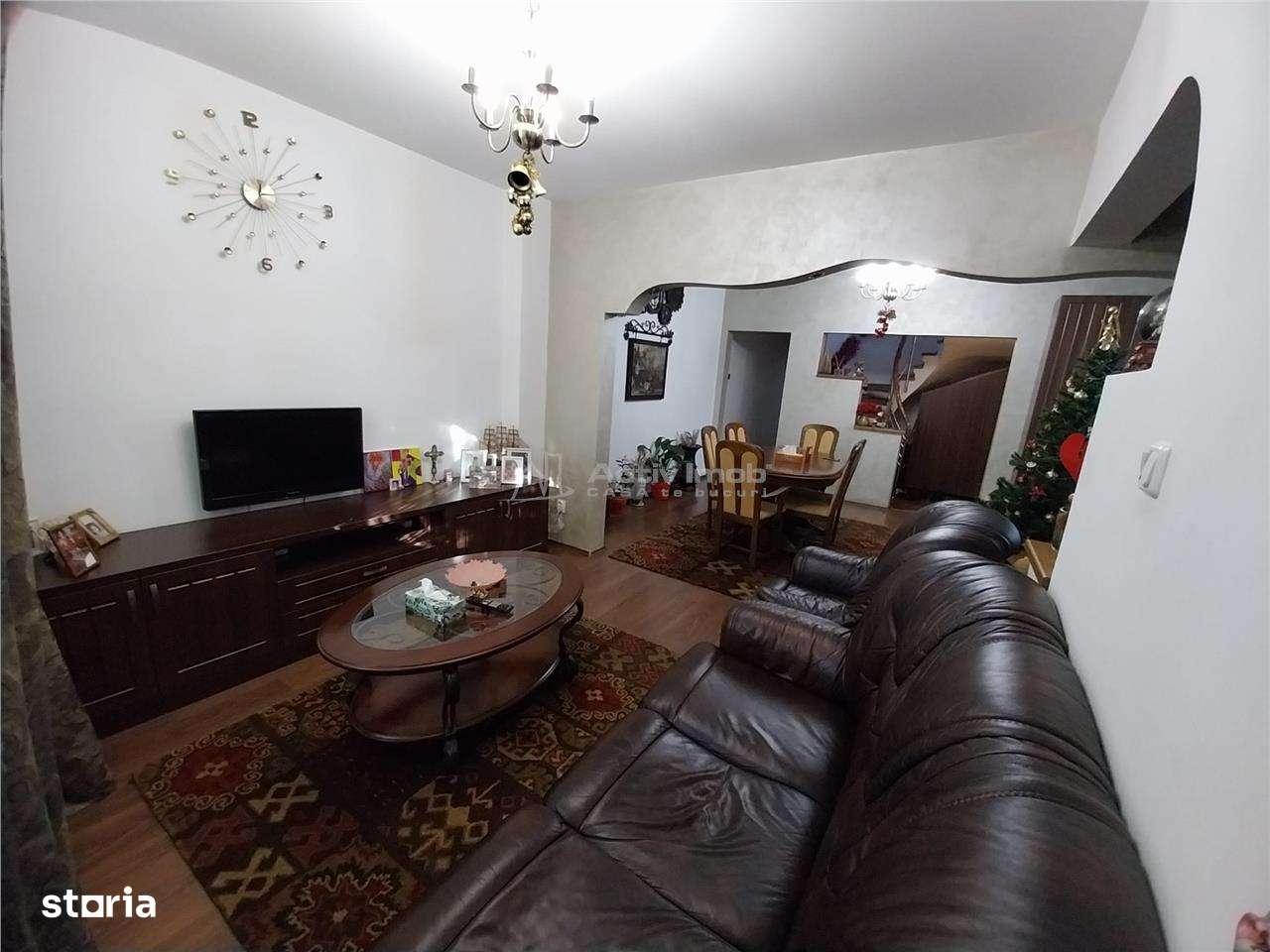 Casa  Vila 5 camere - Vitan  Nerva Traian-1