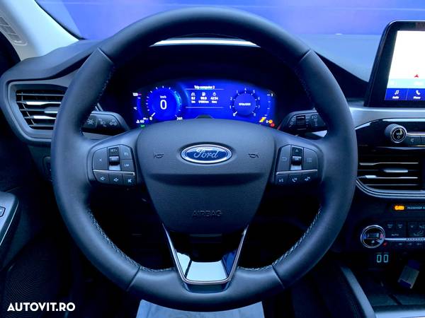 Ford Kuga - 12