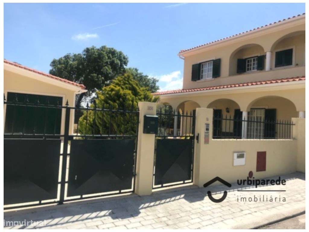 Moradia V4 com piscina e garagem - Grande imagem: 3/49