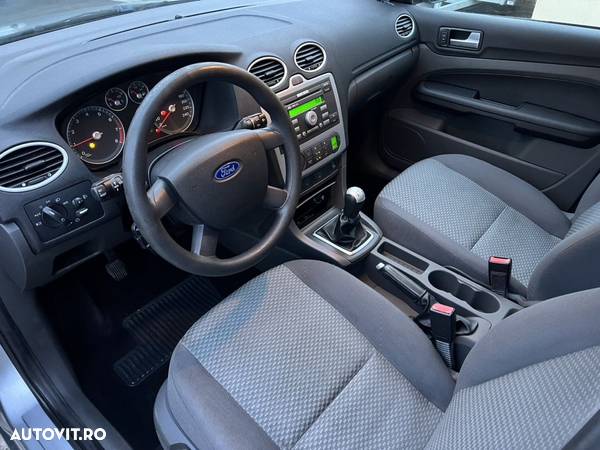 Ford Focus 1.6 16V Style - 5