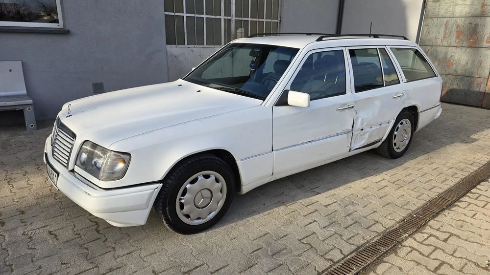 Mercedes-Benz E 1995