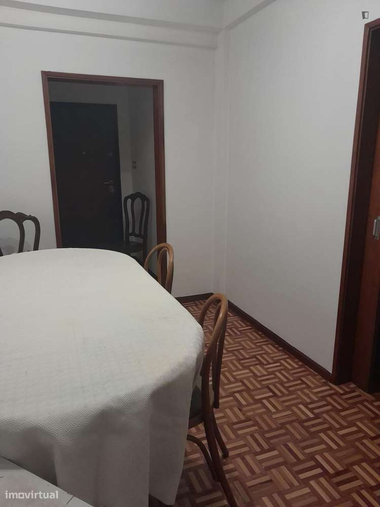 Quarto - localizado em Bairro do Sol Coimbra - Grande imagem: 3/12