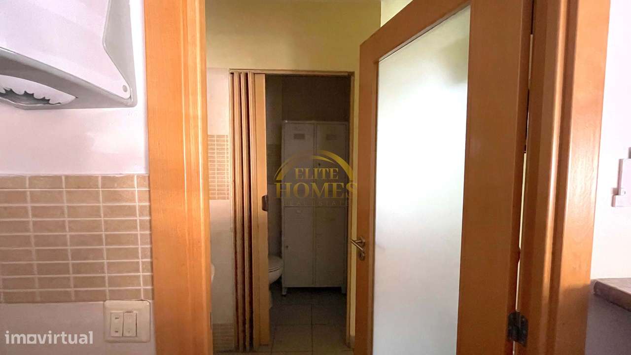 Espaço Comercial em Algés.-10