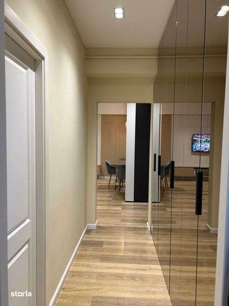 Persoana fizica vand apartament zona centrala - Imagine principală: 4/8